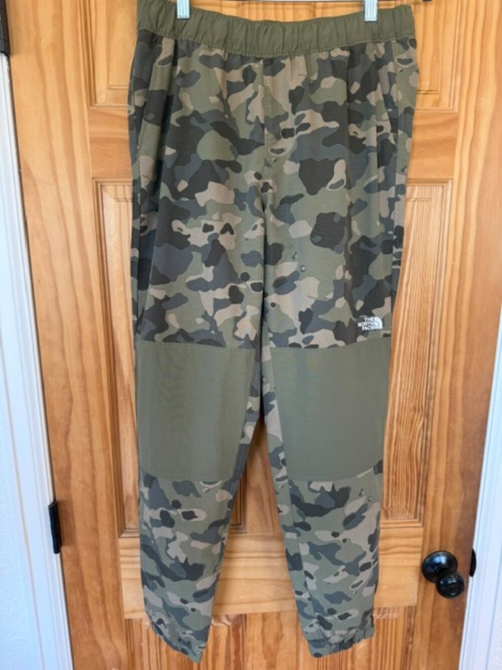The North Face Womens Camo Jogger Pants M Green Stretch Hiking Outdoor